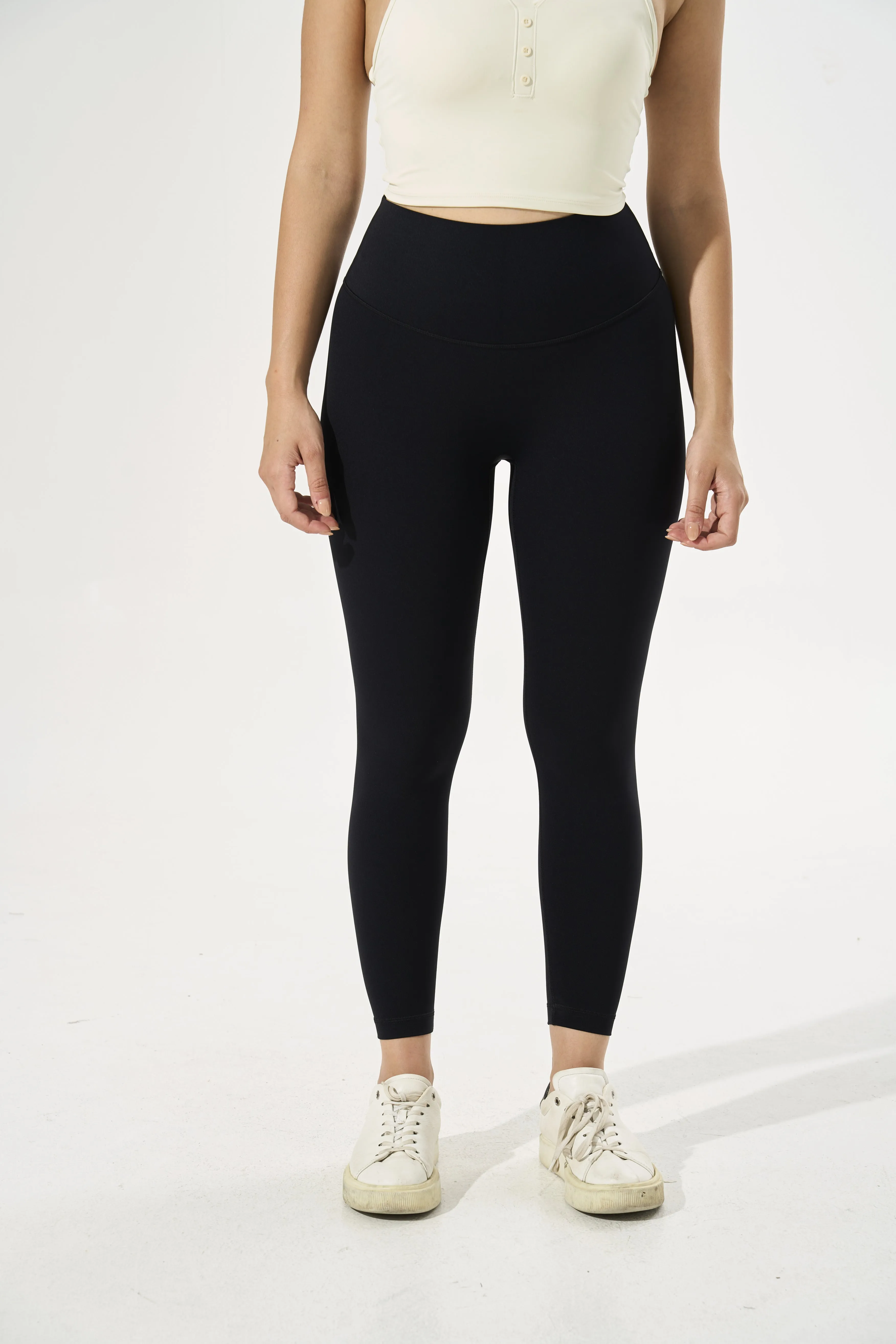 Tangs Display - Cooling, Breathable & Buttery Soft Smooth Camel-Toe Proof Leggings