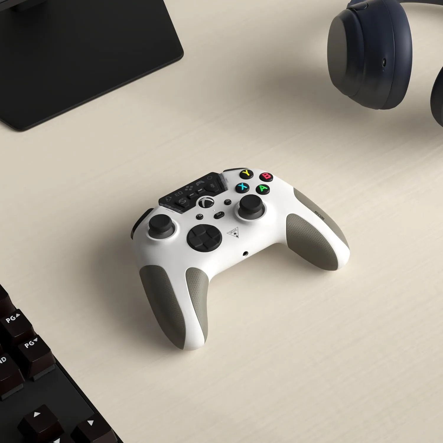 Turtle Beach Recon Controller Wired Game Controller Officially Licensed for Xbox Series X, Xbox Series S, Xbox One & Windows - Audio Enhancements, Remappable Buttons, Superhuman Hearing  White